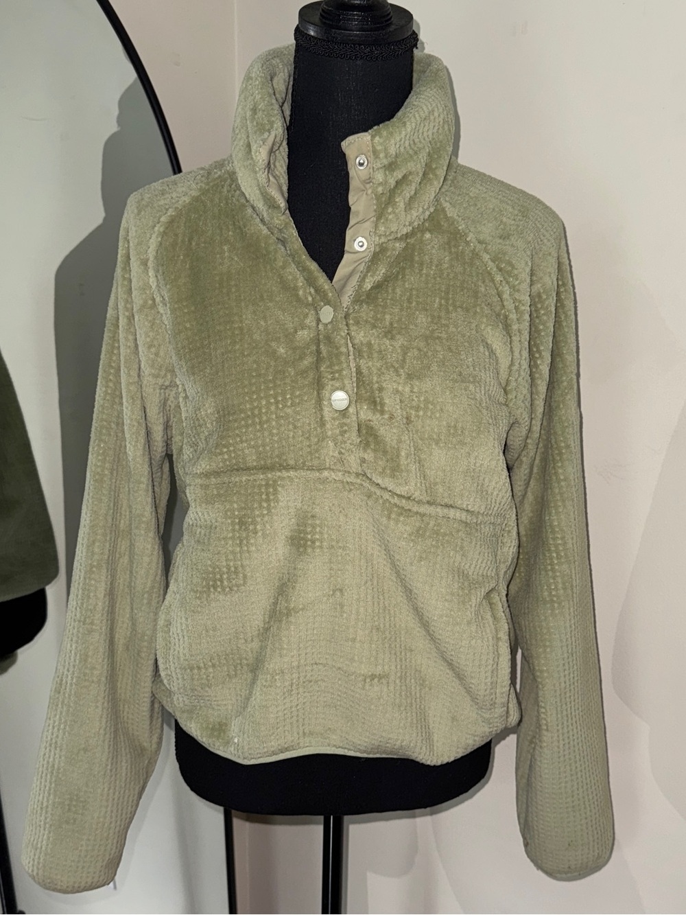 Spider Sage Green Fleece Henley Pullover Sweatshirt Size M